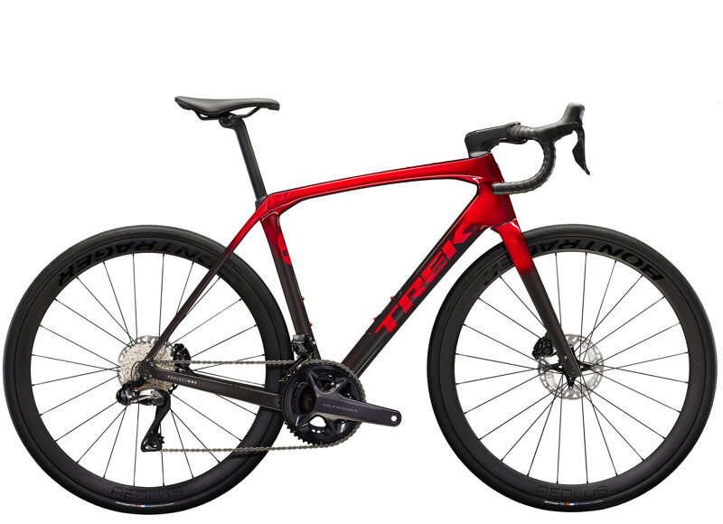 Trek Domane SLR 7 Gen 4: dal fumo rosso metallizzato al fumo rosso carbonio